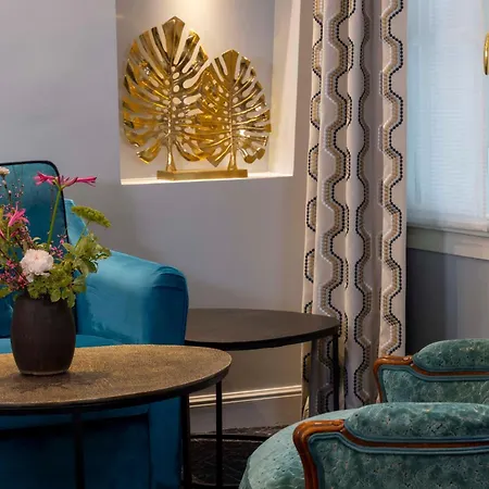 Le Relais Saint Honore