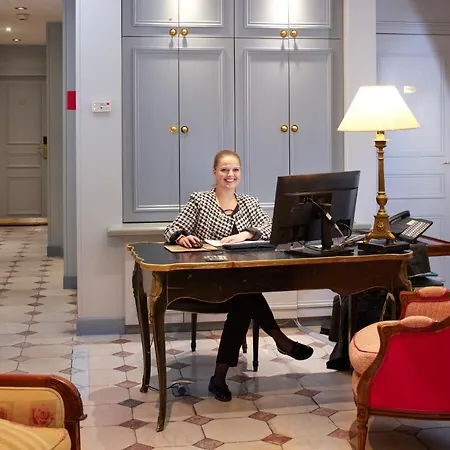 Le Relais Saint Honore 4* Paris