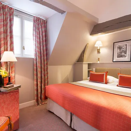 Le Relais Saint Honore 4*