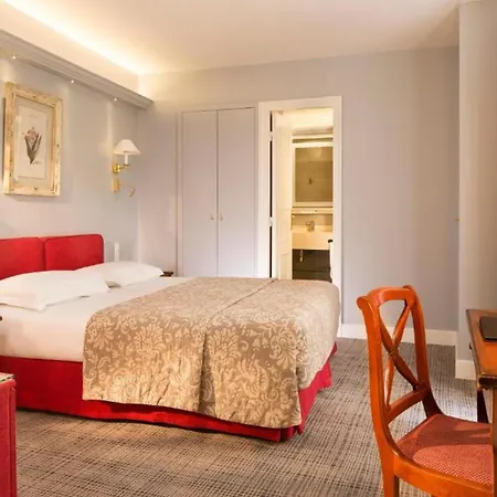 Le Relais Saint Honore Paris
