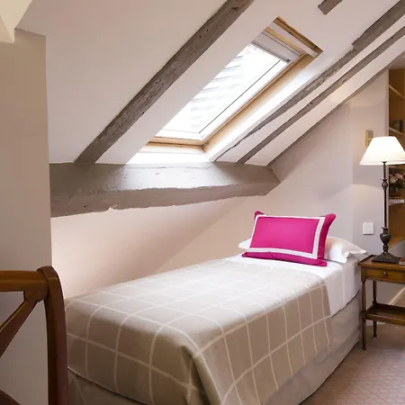 Hotel Le Relais Saint Honore