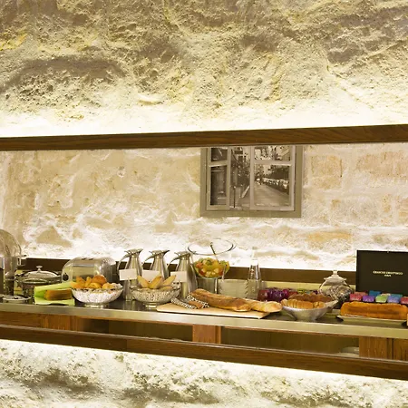 Hotel Le Relais Saint Honore