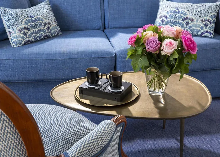 Le Relais Saint Honore Hotel