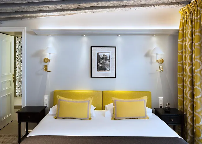 Le Relais Saint Honore Hotel