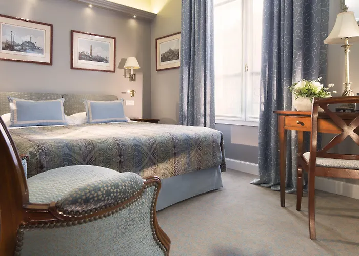 Le Relais Saint Honore Hotel 4*