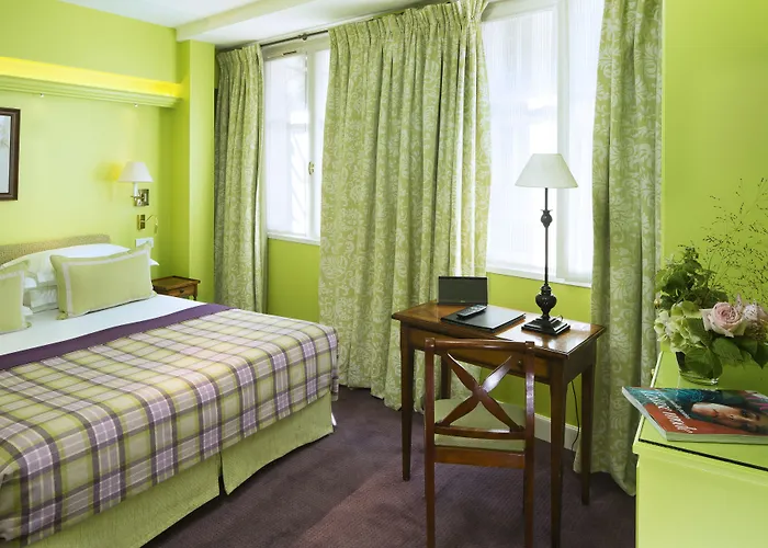 Le Relais Saint Honore