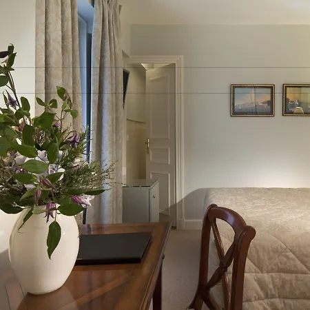 Le Relais Saint Honore باريس