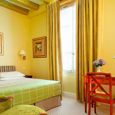 Le Relais Saint Honoré 4*