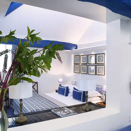 Le Relais Saint Honore 4*