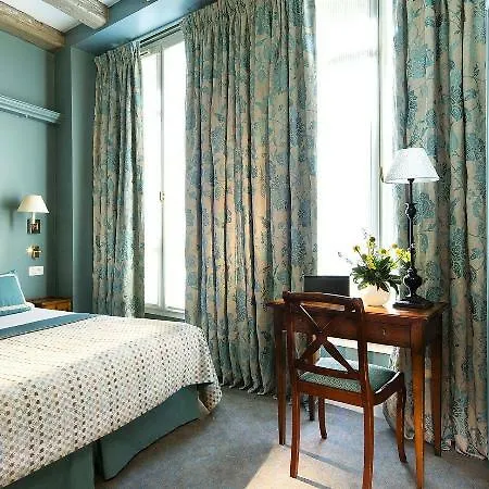 Le Relais Saint Honoré 4*